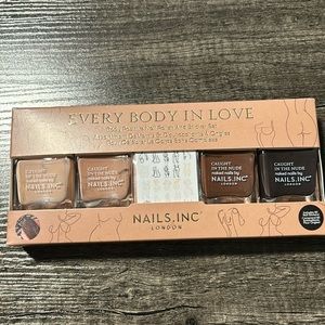 Nails Inc Everybody in Love set